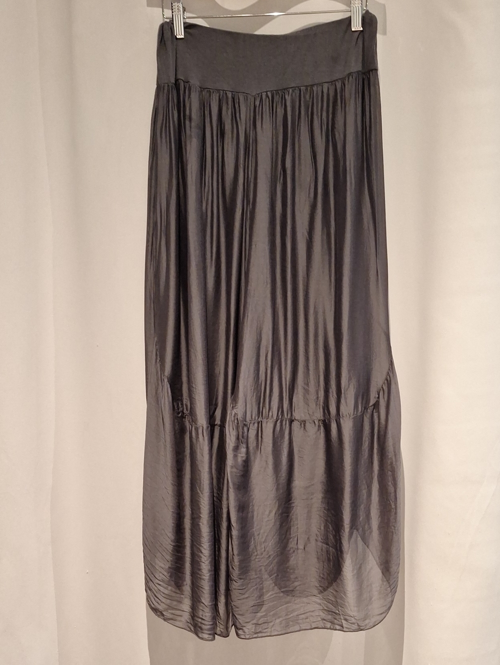 Tempo Paris Charcoal Black Billowy Silk Midi Skirt